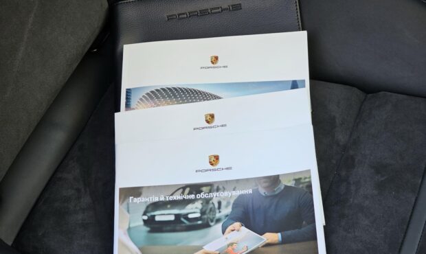 Мініатюра 31 Porsche Cayenne Coupe GTS