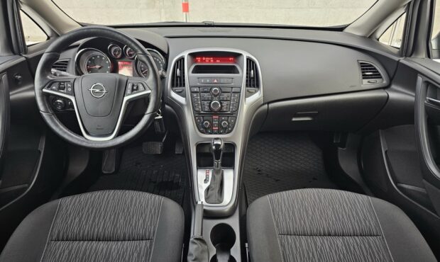 Мініатюра 37 Opel Astra 2020