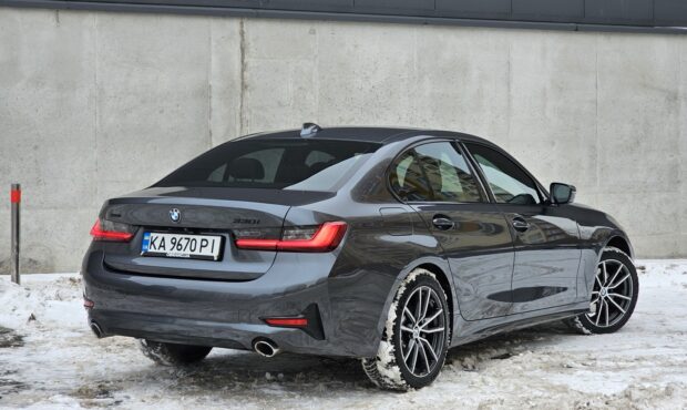 Мініатюра 4 BMW 330i XDrive 2020