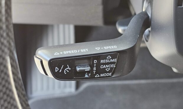 Мініатюра 44 Porsche Cayenne Coupe GTS