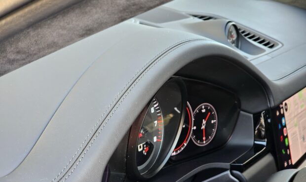 Мініатюра 46 Porsche Cayenne Coupe GTS