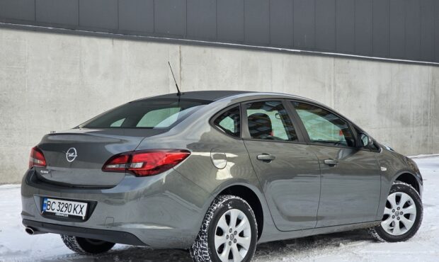 Мініатюра 5 Opel Astra 2020