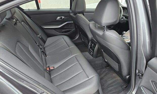 Мініатюра 52 BMW 330i XDrive 2020