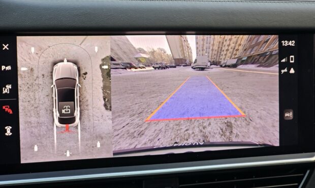 Мініатюра 58 Porsche Cayenne Coupe GTS