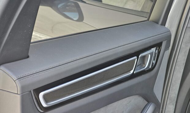 Мініатюра 71 Porsche Cayenne Coupe GTS