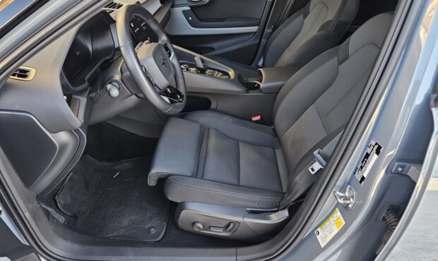 Мініатюра 30 Polestar 2 2022