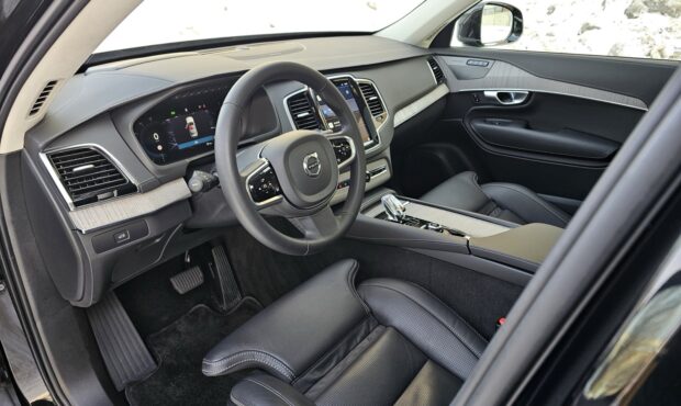 Миниатюра 34 Volvo XC90 2024