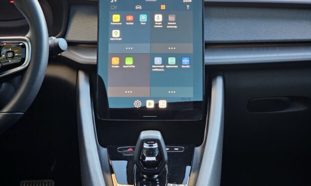 Мініатюра 39 Polestar 2 2022