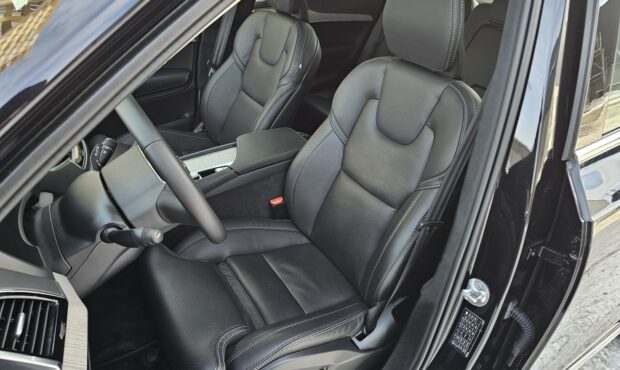 Миниатюра 40 Volvo XC90 2024