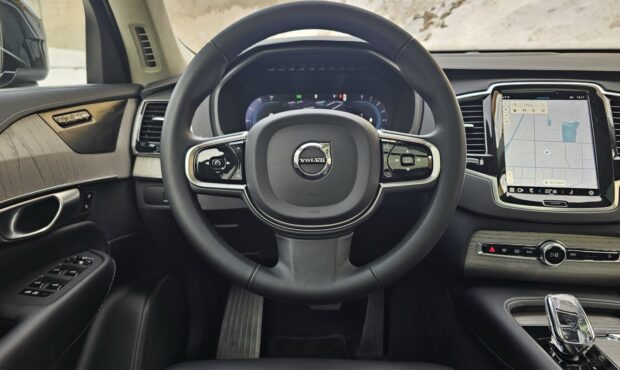 Миниатюра 42 Volvo XC90 2024