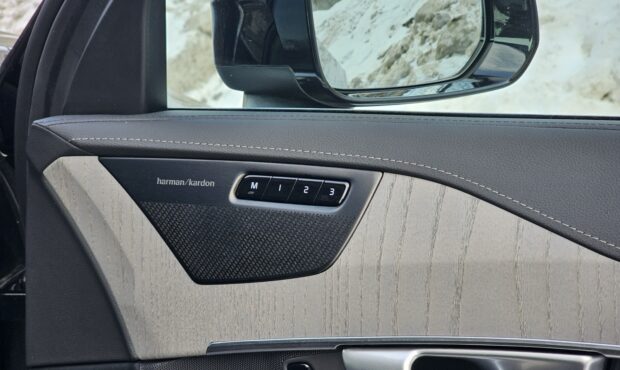 Миниатюра 62 Volvo XC90 2024