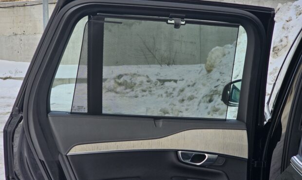 Миниатюра 70 Volvo XC90 2024