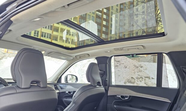 Миниатюра 75 Volvo XC90 2024