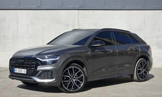 Миниатюра Audi Q8 2018