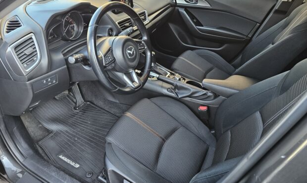 Миниатюра 14 Mazda 3 2.0 2017 Official