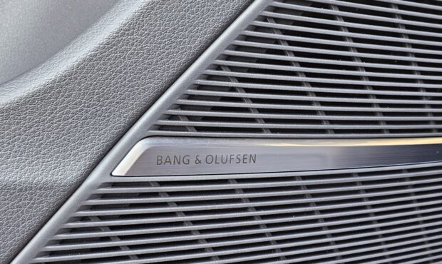 Миниатюра 21 Audi Q8 2018