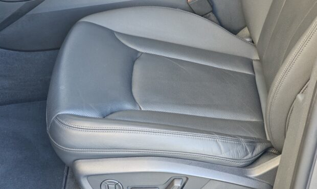 Миниатюра 24 Audi Q8 2018