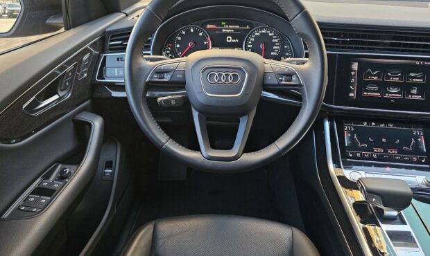 Миниатюра 30 Audi Q8 2018