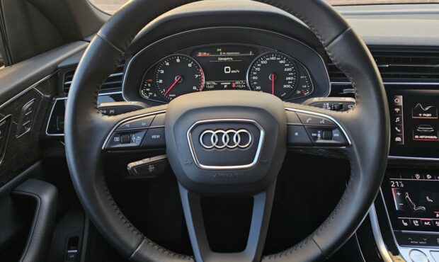 Миниатюра 31 Audi Q8 2018