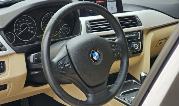 Мініатюра 32 BMW 320 X-Drive 2018