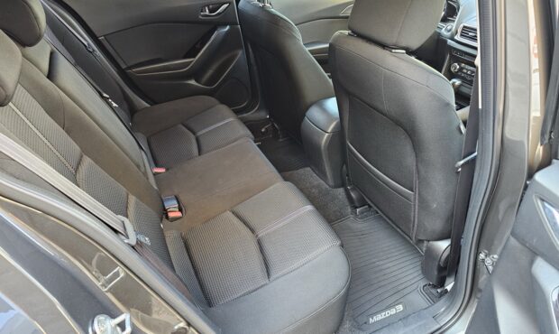 Миниатюра 34 Mazda 3 2.0 2017 Official