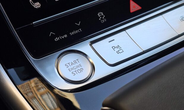 Миниатюра 40 Audi Q8 2018