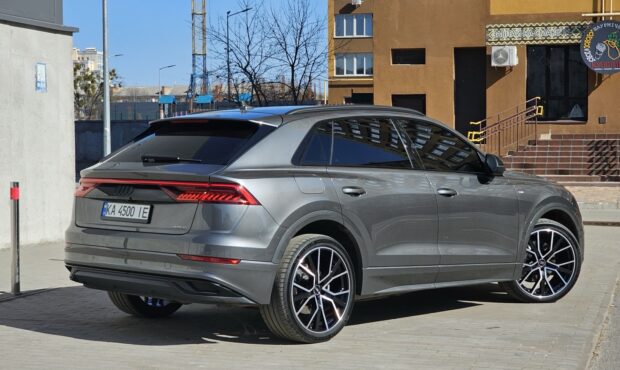 Миниатюра 5 Audi Q8 2018