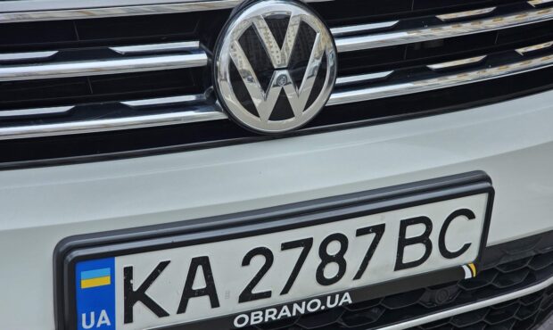 Миниатюра 13 Volkswagen Tiguan 2019