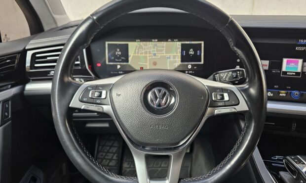 Миниатюра 20 Volkswagen Touareg 2019