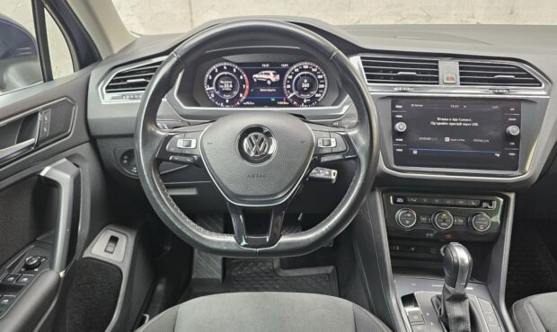 Миниатюра 21 Volkswagen Tiguan 2018