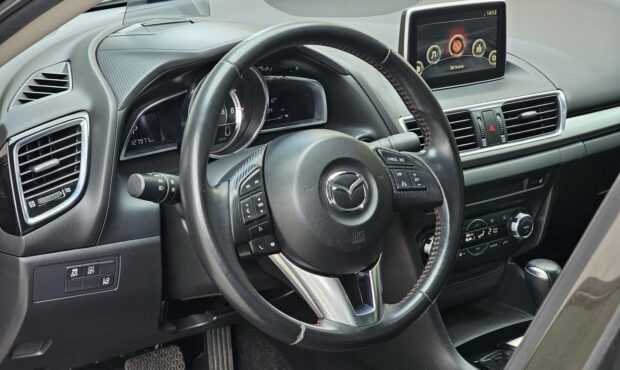 Миниатюра 25 Mazda 3 2016