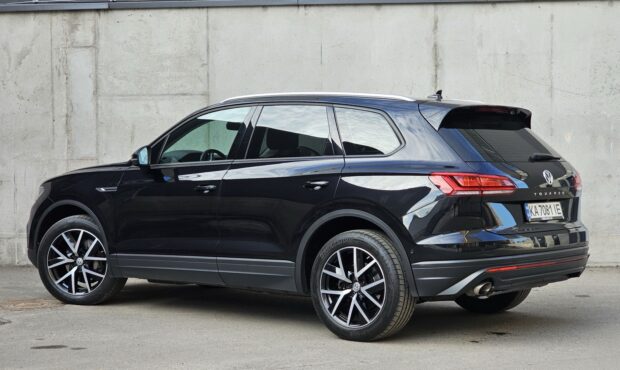 Миниатюра 3 Volkswagen Touareg 2019