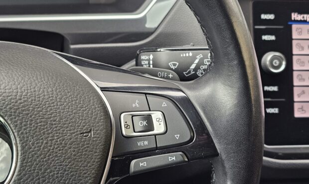 Миниатюра 38 Volkswagen Tiguan 2019