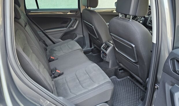 Миниатюра 60 Volkswagen Tiguan 2019