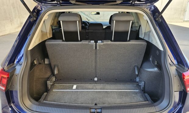 Миниатюра 15 Volkswagen Tiguan 2020