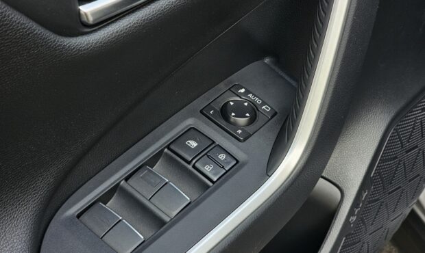 Миниатюра 21 Toyota RAV4 2019