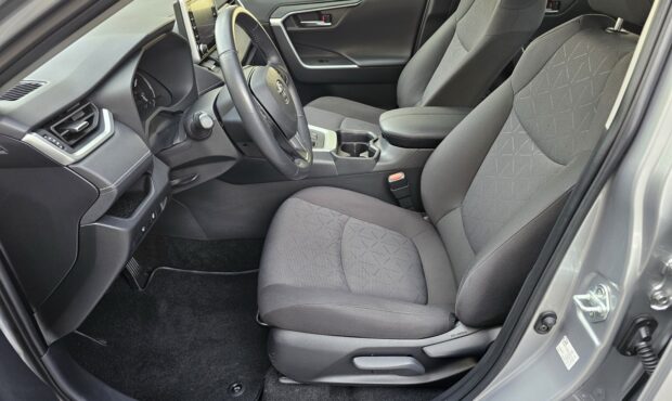 Миниатюра 22 Toyota RAV4 2019