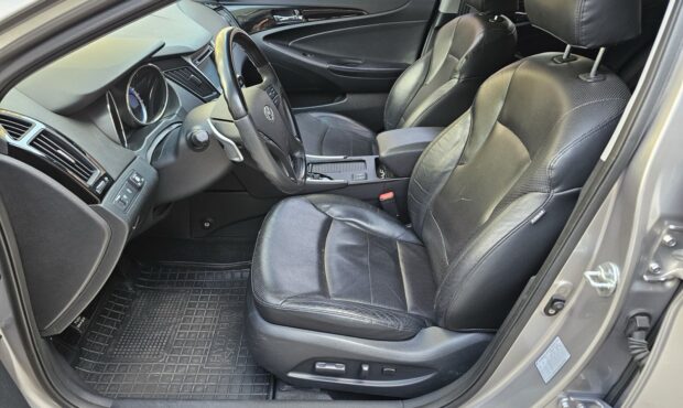 Миниатюра 27 Hyundai Sonata 2010