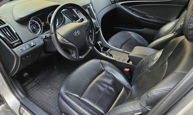 Миниатюра 28 Hyundai Sonata 2010