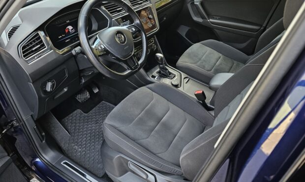 Миниатюра 28 Volkswagen Tiguan 2018