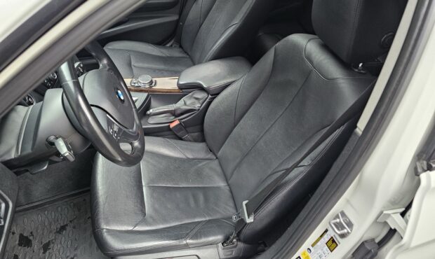 Миниатюра 34 BMW 335i xDrive 2015