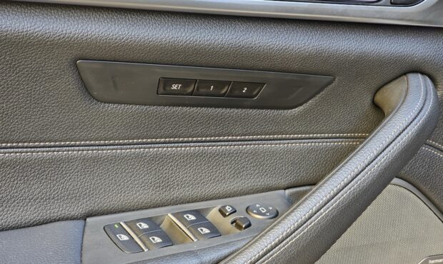 Миниатюра 36 BMW 5 2019 3.0