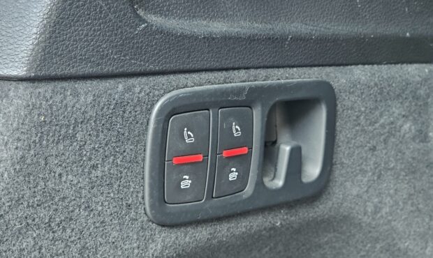 Миниатюра 19 Audi Q7 2016
