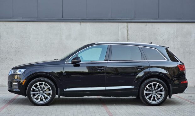 Миниатюра 2 Audi Q7 2016