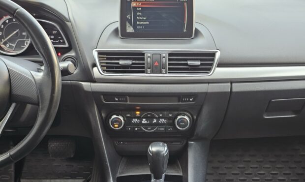 Миниатюра 26 Mazda 3 2013