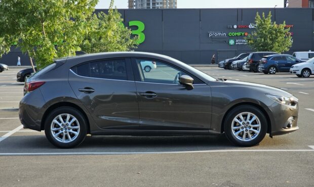 Миниатюра 6 Mazda 3 2013