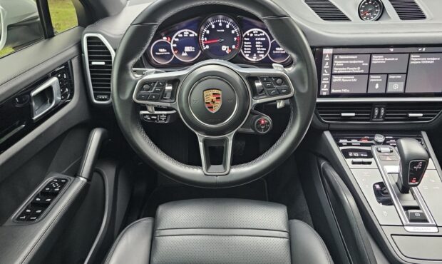 Миниатюра 25 Porsche Cayenne Coupe 2019