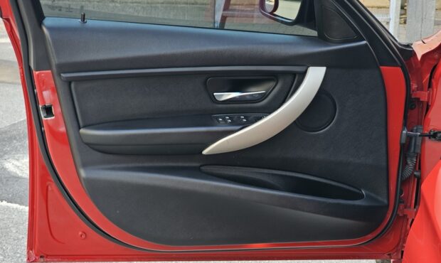 Миниатюра 20 BMW 3 2015 xDrive