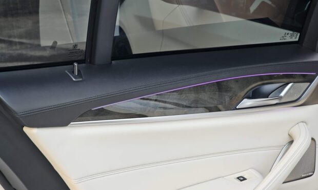 Миниатюра 82 BMW M550i xDrive 2020
